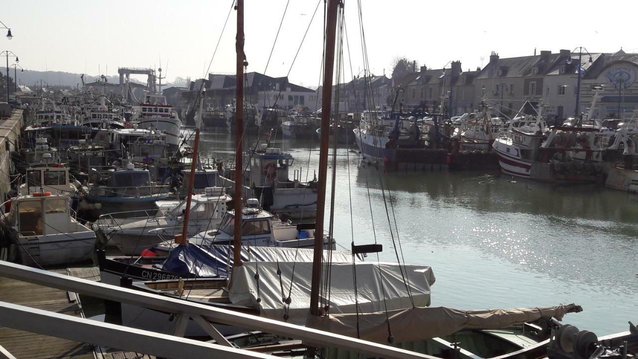 La Maison Du Postier Port-en-Bessin-Huppain Exteriér fotografie